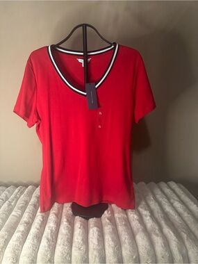 Tommy Hilfiger Women’s Red V-Neck Short Sleeve Top with Contrast Trim